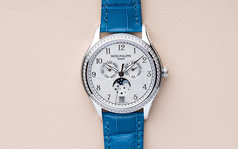 Patek Philippe Annual Calendar 4947G-010 Automatic White gold Crocodile skin Ladies' watch Sapphire Glass Buckle Patek Philippe Annual Calendar 4947G-010 Automatic White gold Crocodile skin Ladies' watch Sapphire Glass Buckle